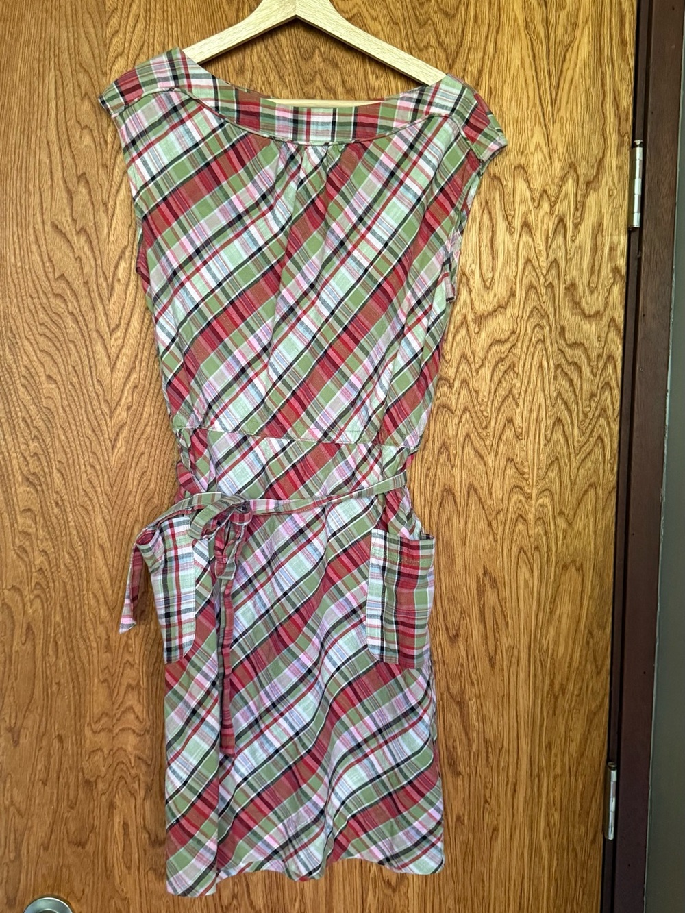 Lands End Plaid Belted Cap Sleeved Dress in Red, Green, Pink, White